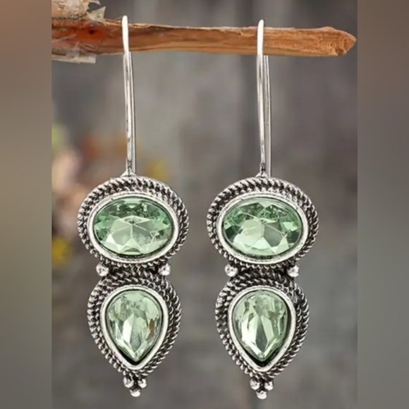 Pair Of New Retro Bohemian Geometric Twisted Glass Inlaid Golden Earrings-(011) - Picture 1 of 4